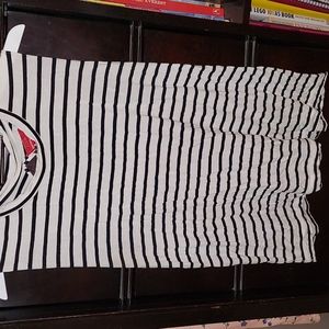 RED by Saks large black/white tank